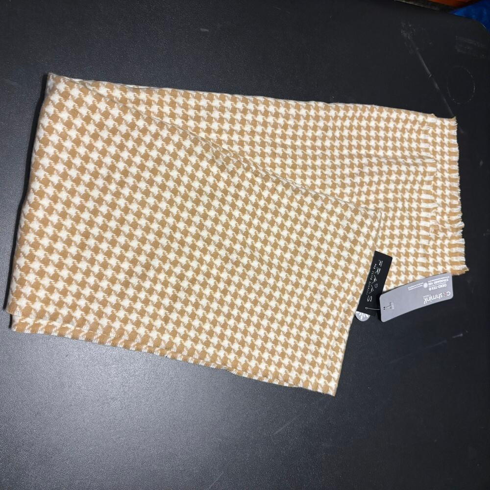 NWT FRAAS Cashmink Tan White/Ivory Houndstooth Pattern Acrylic Scarf